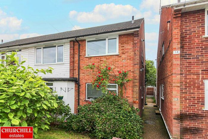 2 Bedroom Maisonette To Rent In Valley Close, Loughton, IG10