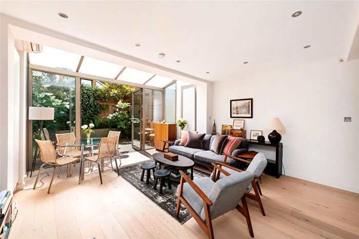3 Bedroom Flat For Sale In Dukes Lane, Kensington, W8