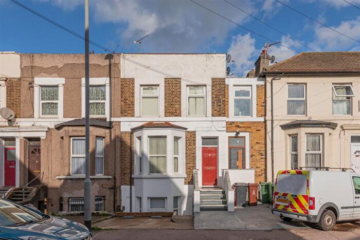 1 Bedroom Flat To Rent In Oliver Road, Leyton, E10