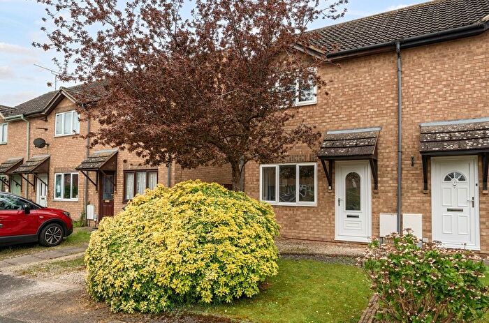 2 Bedroom Semi Detached House For Sale In Evergreens Close, Stratton St Margaret, Swindon, SN3