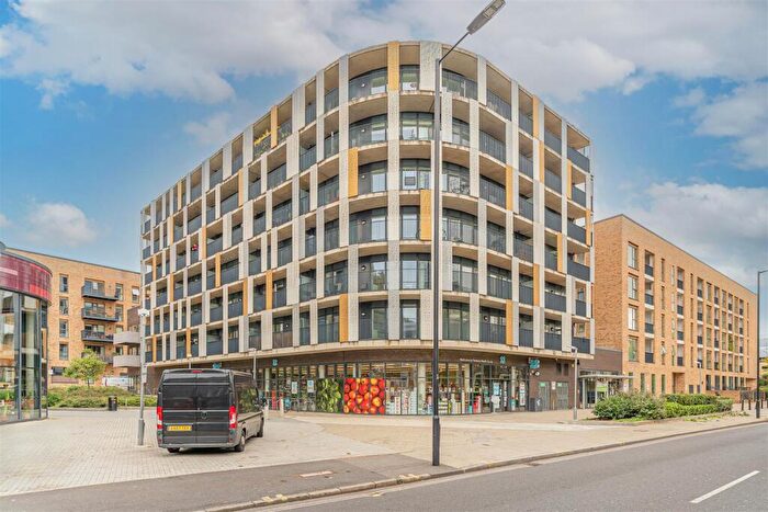 2 Bedroom House For Sale In Dalston Lane, London, E8
