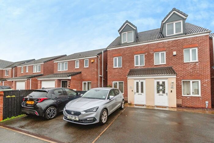 3 Bedroom Semi Detached House For Sale In Tangmere Road, Wolverhampton, WV2