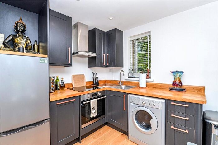 1 Bedroom Apartment For Sale In The Art House, Milford Road, Pennington, Hampshire, SO41