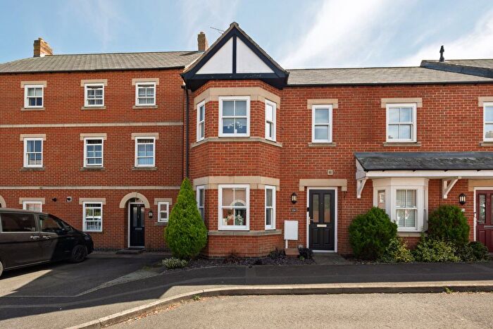 3 Bedroom End Terrace House For Sale In Barr Piece, Wolverton, Milton Keynes, MK12