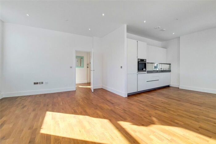 1 Bedroom Flat To Rent In Fullerton Road, The Tonsleys, SW18