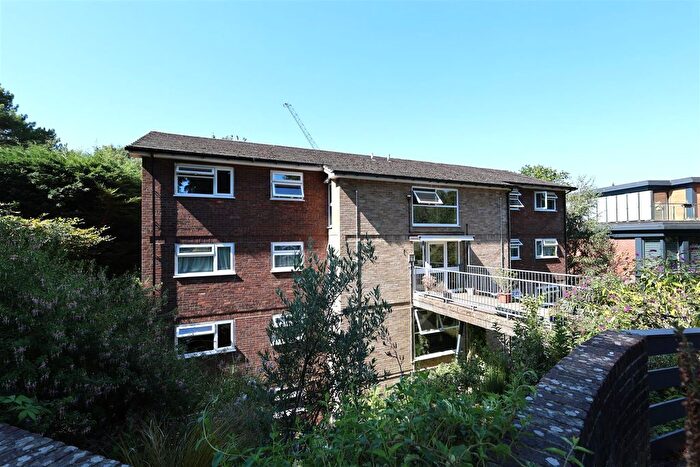 2 Bedroom Flat For Sale In Clarendon Road, Sevenoaks, TN13