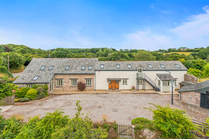 5 Bedroom Barn Conversion For Sale In Yealmpton, South Hams, PL8