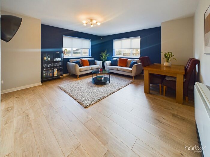 2 Bedroom Flat For Sale In Eversley Street, Tollcross, Glasgow, G32
