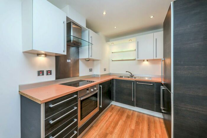 2 Bedroom Apartment To Rent In Town Centre, Guildford, GU1