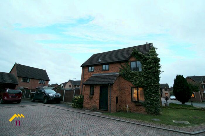 3 Bedroom Semi-Detached House To Rent In Fen Court, Edenthorpe, Doncaster, DN3