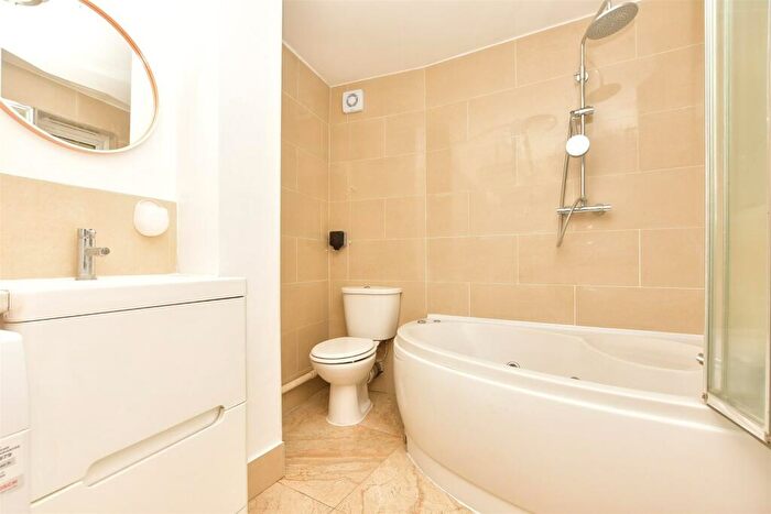 3 Bedroom Terraced House For Sale In Hillbury Road, Whyteleafe, Surrey, CR3