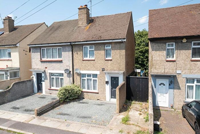 3 Bedroom Semi Detached House For Sale In Preston Road, Northfleet, Gravesend, DA11