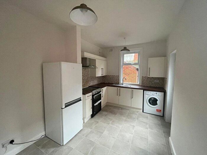 1 Bedroom Flat To Rent In St Albans Road, Leicester, LE2
