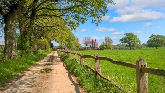 4 Bedroom Detached House For Sale In Harbolets Road, West Chiltington, Pulborough, West Sussex, RH20