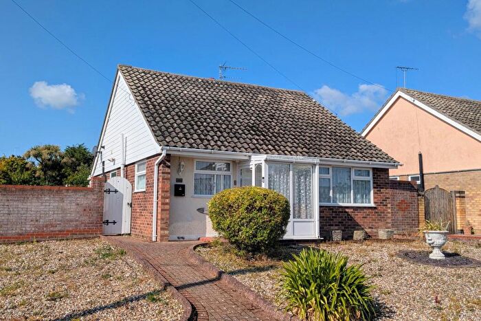 2 Bedroom Bungalow For Sale In Fleetwood Avenue, Holland-on-Sea, Clacton-on-Sea, CO15