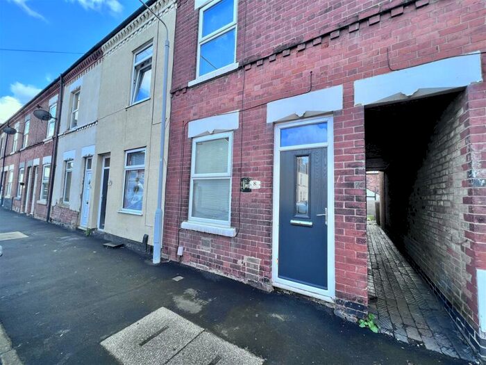 3 Bedroom End Of Terrace House To Rent In Meadow Cottages, Netherfield, NG4