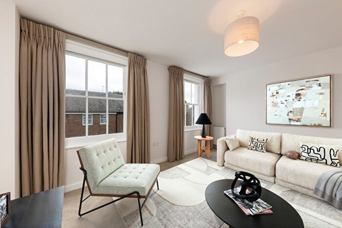2 Bedroom Flat To Rent In Christchurch Terrace, London, SW3