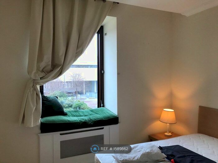 1 Bedroom Flat To Rent In Whitehouse, London, SE1