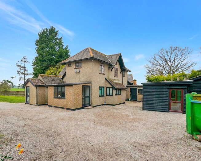 3 Bedroom Detached House For Sale In Burtons Green, Halstead, CO9
