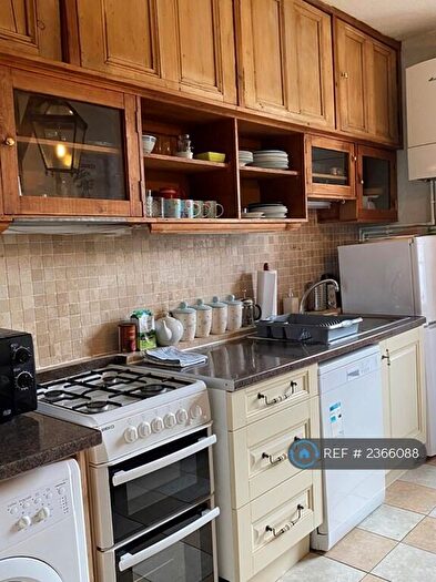 2 Bedroom Flat To Rent In Calton Hill, Edinburgh, EH1