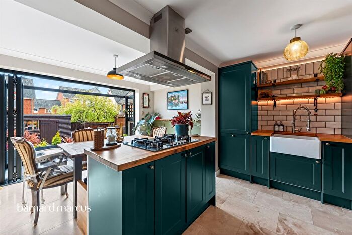4 Bedroom Terraced House For Sale In St. Annes Drive North, Redhill, RH1