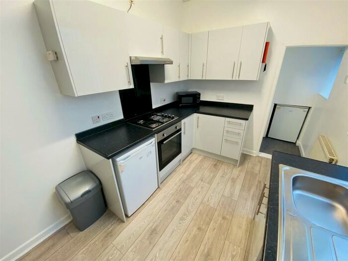 4 Bedroom House To Rent In Guildford Road, Portsmouth, PO1