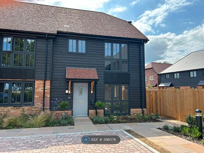 3 Bedroom End Of Terrace House To Rent In Winterberry Avenue, High Halstow, ME3