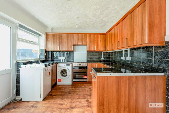 3 Bedroom House To Rent In Novers Hill, Bristol, BS4