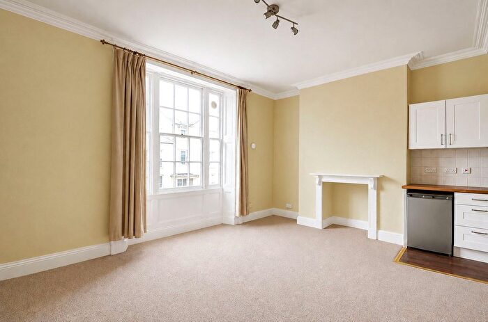 1 Bedroom Flat To Rent In Hampton Park, Bristol, Somerset, BS6