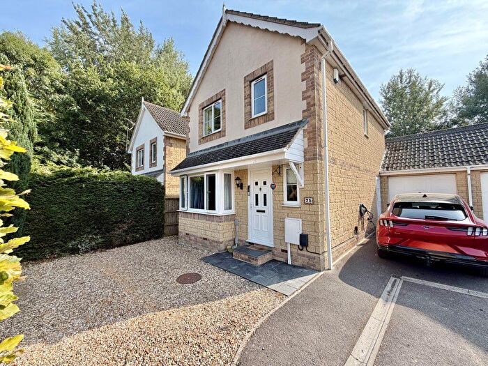 3 Bedroom Detached House For Sale In Foxglove Way, Yeovil, Somerset, BA22