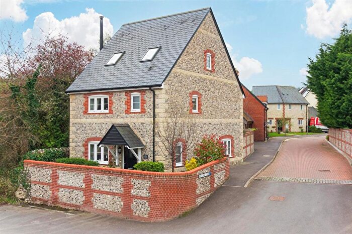 4 Bedroom Detached House For Sale In Giant Close, Cerne Abbas, Dorchester, DT2