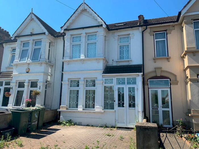 4 Bedroom Terraced House To Rent In Aden Road, Ilford, IG1