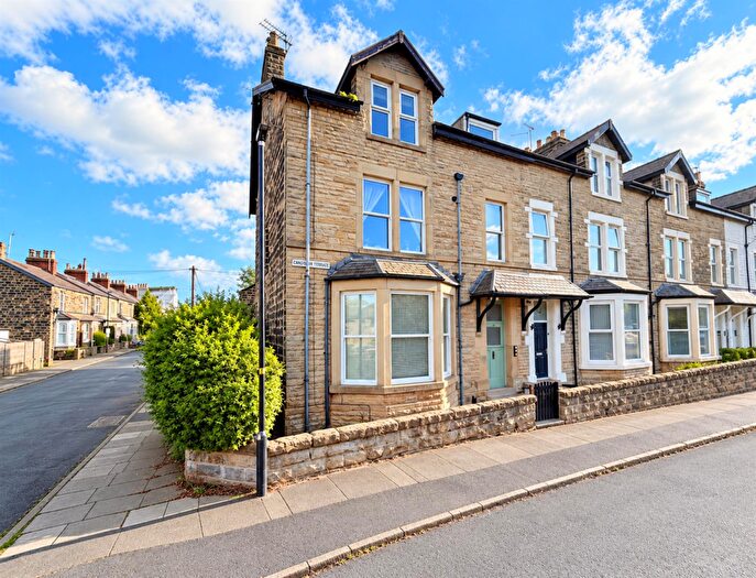 2 Bedroom Flat For Sale In Grove Park Terrace, Harrogate, HG1