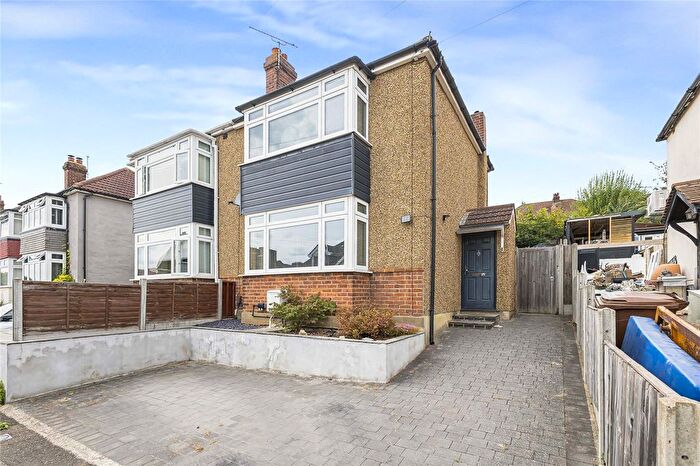 2 Bedroom Semi Detached House For Sale In Cambridge Road, Rochester, Kent, ME2