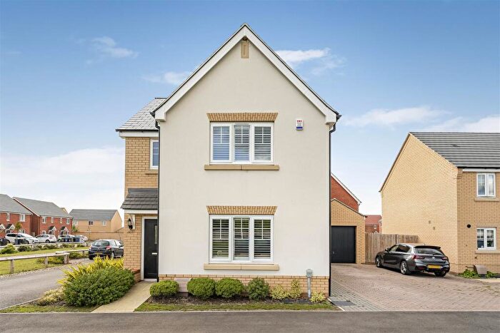 3 Bedroom Detached House For Sale In Foxglove Drive, Exning, CB8