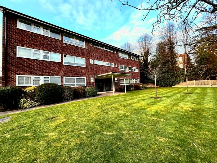 2 Bedroom Apartment To Rent In St Margarets, Guildford, GU1