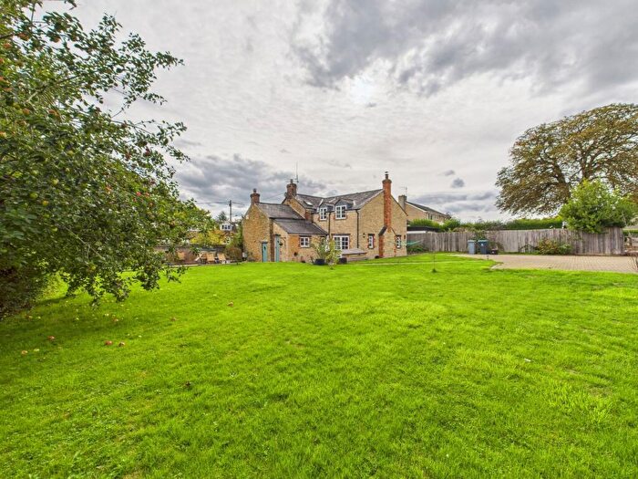 5 Bedroom End Of Terrace House To Rent In Enstone Road, Middle Barton, OX7