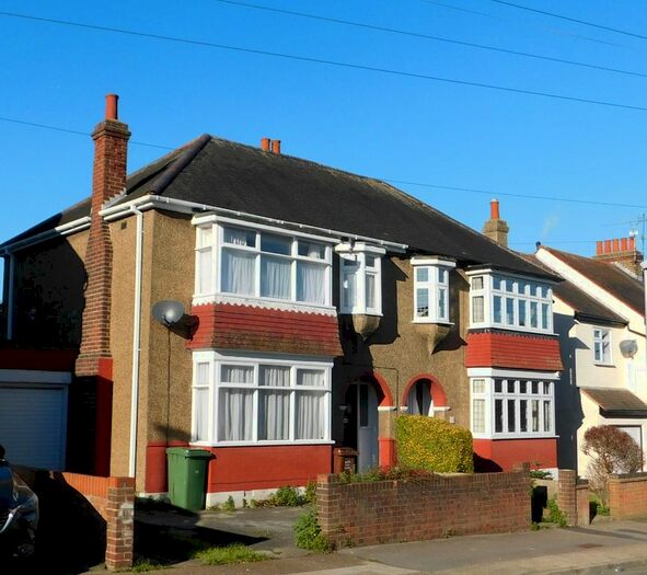 1 Bedroom Flat To Rent In Jackson Avenue, Rochester, ME1