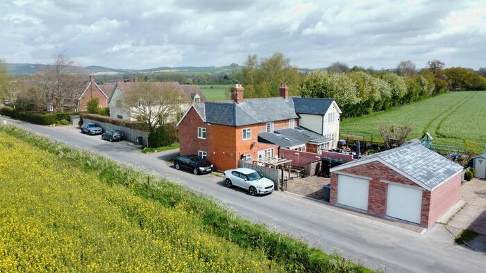 2 Bedroom Semi-Detached House For Sale In Broad Street, Beechingstoke, Pewsey, SN9