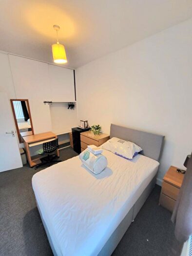 Detached House To Rent In Blandford Road, Salford, M6