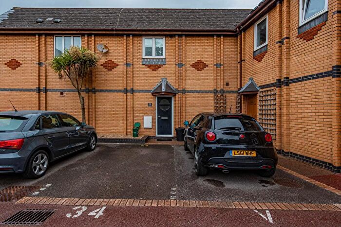 2 Bedroom Property To Rent In Plas St. Pol De Leon, Penarth, CF64