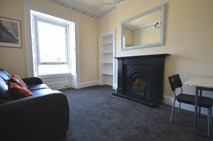 2 Bedroom Flat To Rent In West Preston Street, Edinburgh, EH8
