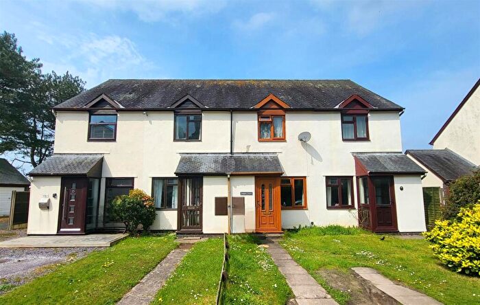 2 Bedroom House For Sale In Ystad Castell Morfa, Harlech, LL46
