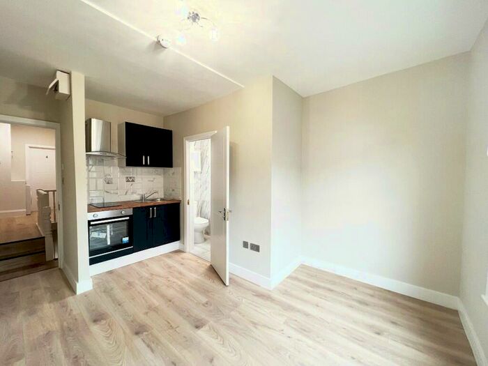 Studio To Rent In Russell Road, London, NW9