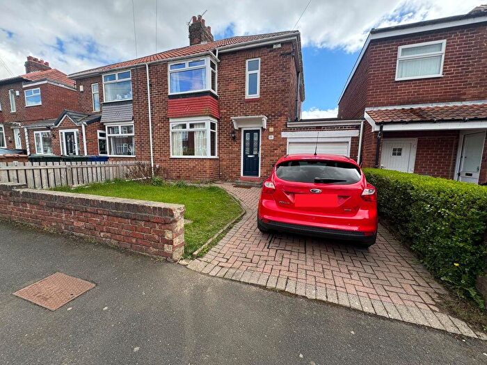 3 Bedroom Semi Detached House For Sale In Derwentdale Gardens, High Heaton, NE7