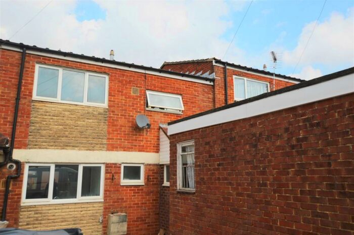 3 Bedroom Terraced House To Rent In Baddesley Gardens, Havant, Hampshire, PO9