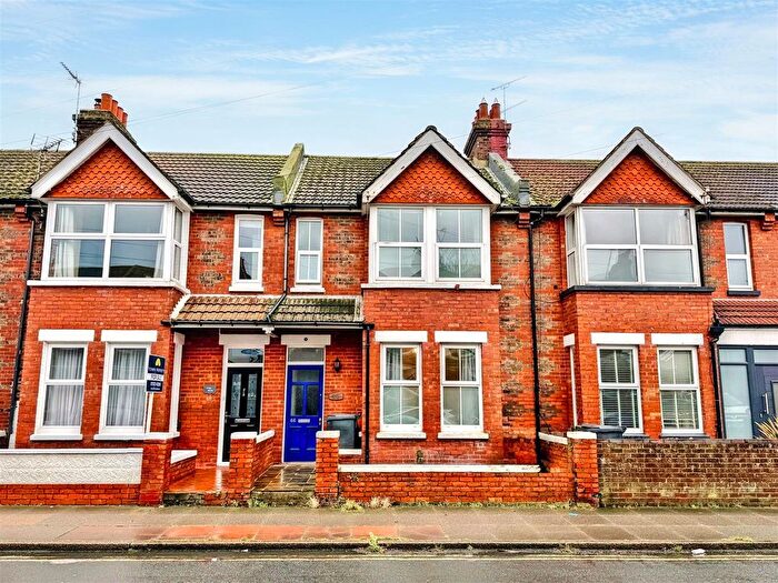 3 Bedroom Terraced House For Sale In Channel View Road, Eastbourne, BN22