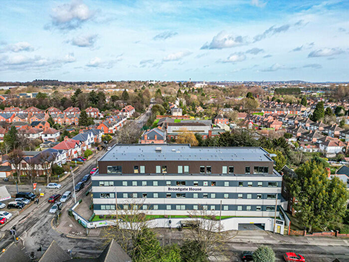 4 Bedroom Apartment To Rent In Bed Bath - Broadgate House, NG9