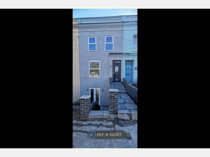 4 Bedroom Terraced House To Rent In Albert Street, Harwich, CO12