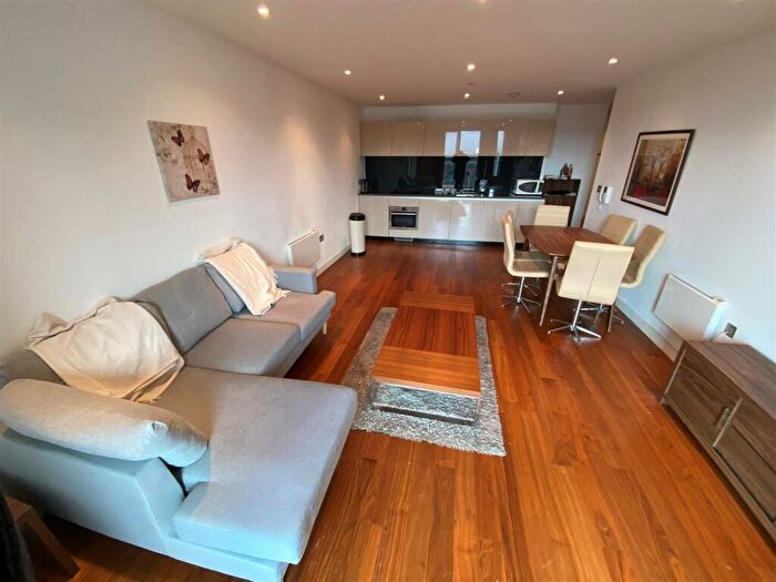 2 Bedroom Apartment To Rent In Milliners Wharf, Munday Street, Ancoats, M4